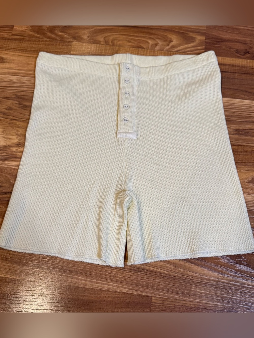 SKIMS Cream Waffle-Knit Bike Shorts with Button Placket, Size 3X